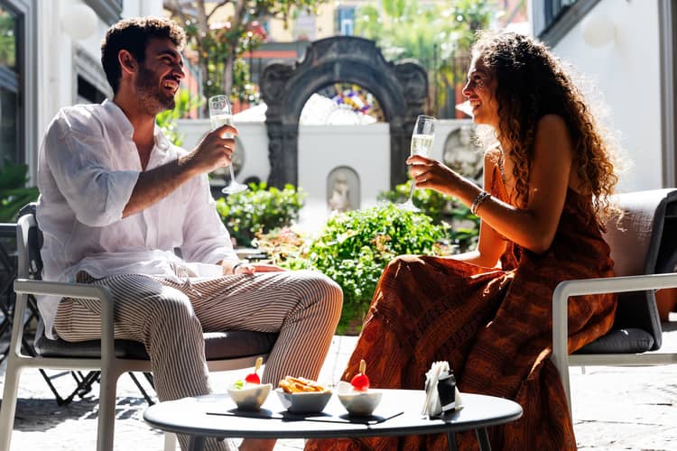 Hotelpiazzabellini Napoli Bar 02